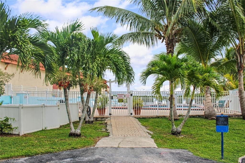 241 Lake Placid Ct , Unit 605, Everglades City, FL 34139 Photo