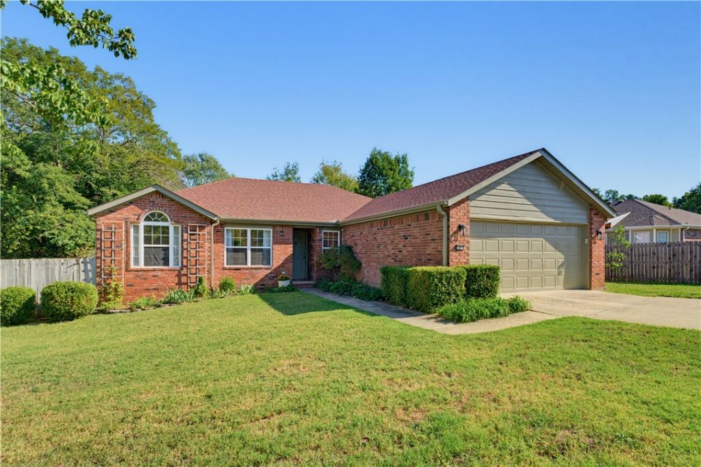 1700 Old Wire Road , Fayetteville, AR 72703 Main Photo