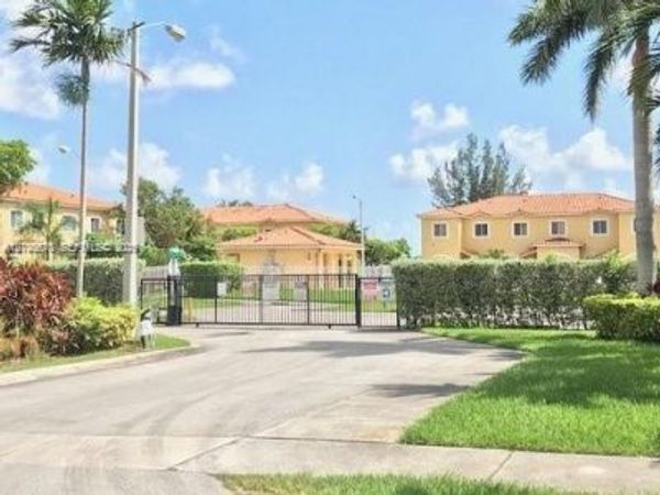10841 SW 181st Ln , Miami, FL 33157