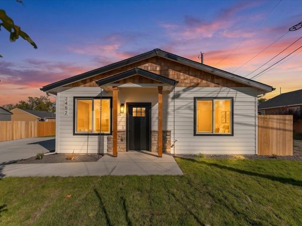 2452 W ROWAN Ave, Spokane, WA 99205