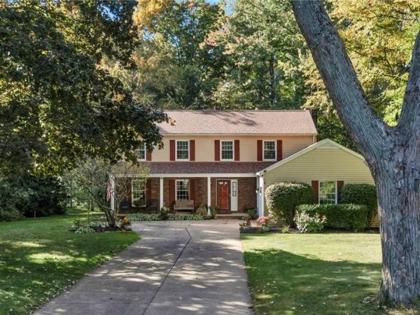 2185 Evergreen Road , North Perry, OH 44081