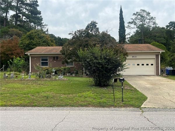 6523 Sprucewood Road , Fayetteville, NC 28304