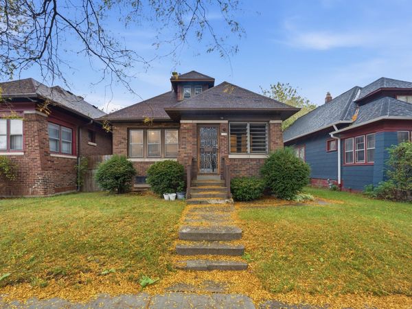 1128 W Capitol Dr, Milwaukee, WI 53206