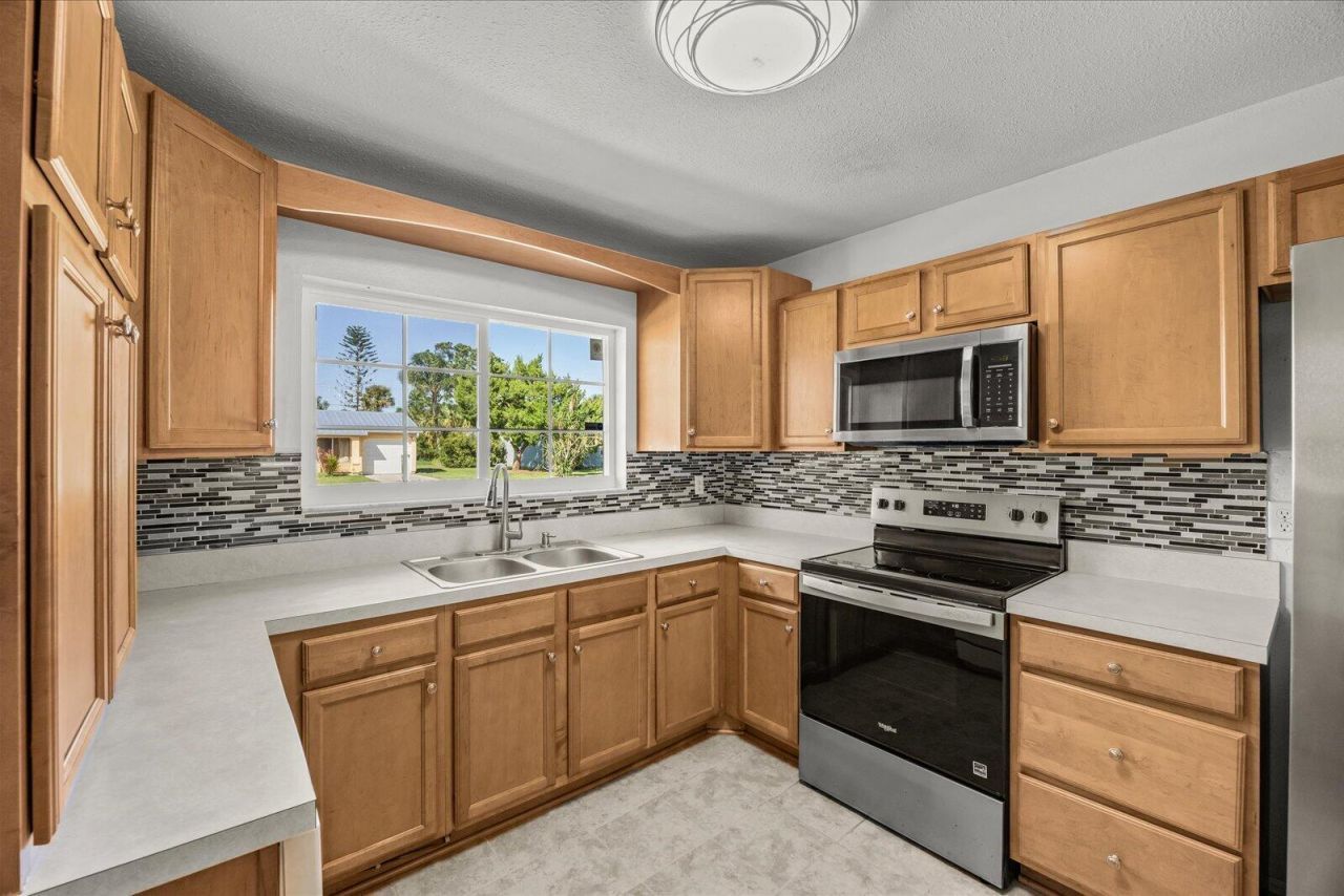 113 Conover Avenue, Sebastian, FL 32958 Photo