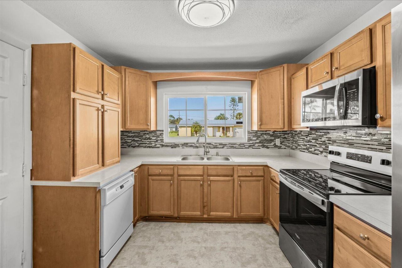 113 Conover Avenue, Sebastian, FL 32958 Photo