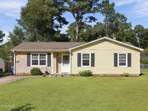 212 Kenneth Boulevard, Havelock, NC 28532