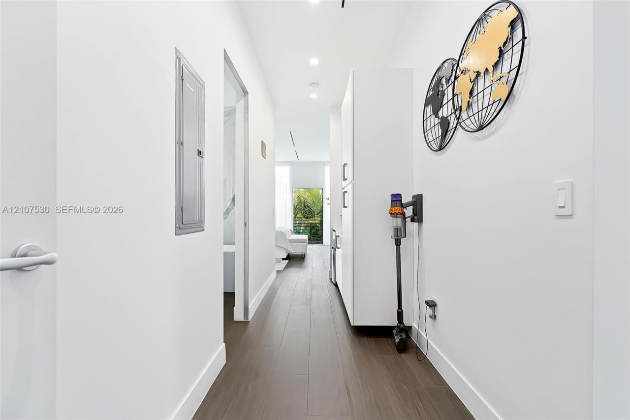 311 SE 189th St., Sunny Isles Beach, FL 33160 Photo