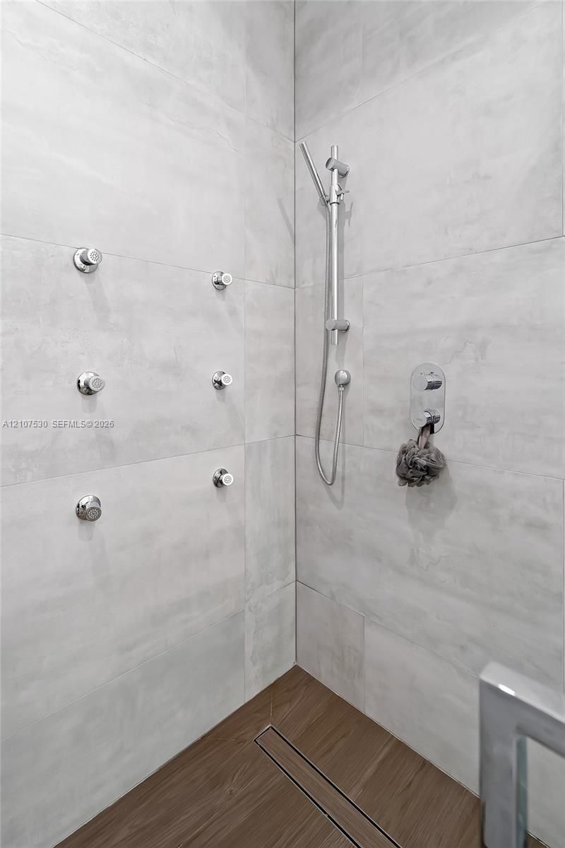 311 SE 189th St., Sunny Isles Beach, FL 33160 Photo