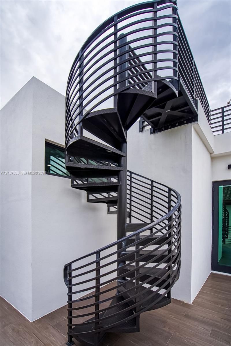311 SE 189th St., Sunny Isles Beach, FL 33160 Photo