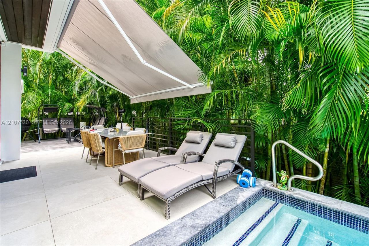 311 SE 189th St., Sunny Isles Beach, FL 33160 Photo
