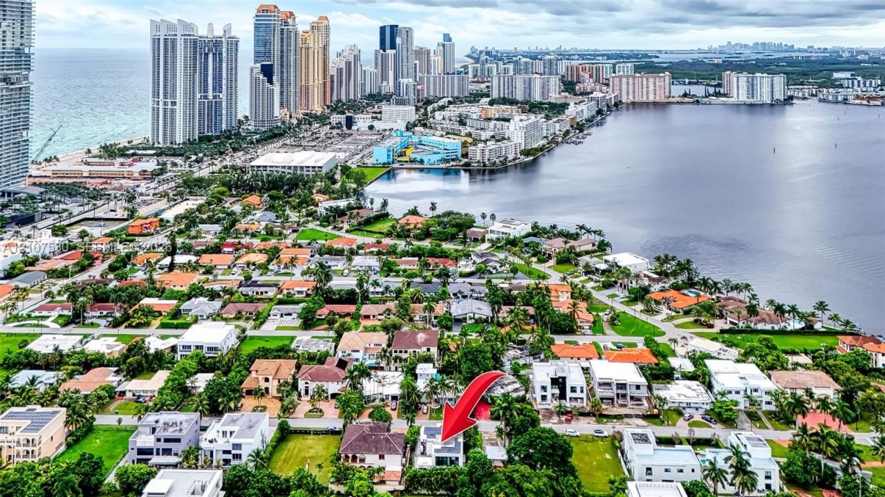 311 SE 189th St., Sunny Isles Beach, FL 33160 Photo