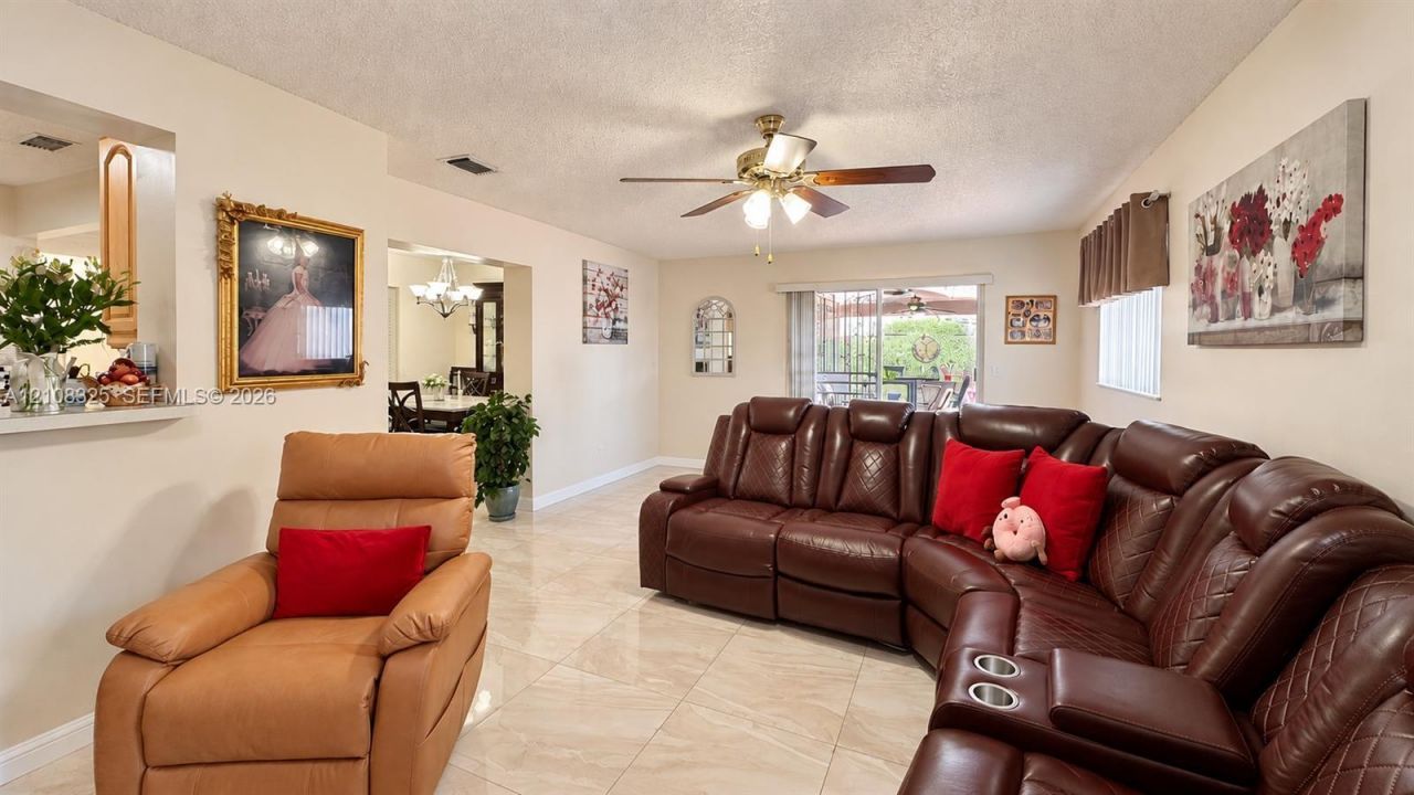 7931 W 6th Ave , Hialeah, FL 33014 Photo