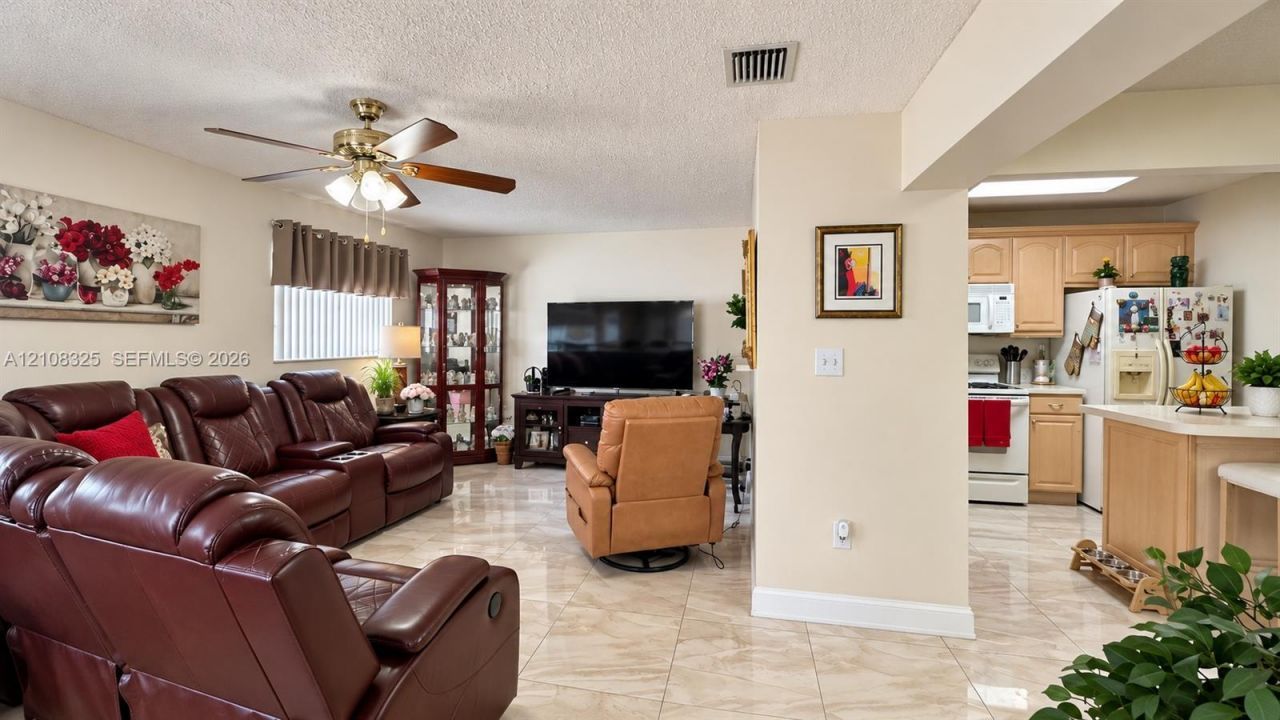 7931 W 6th Ave , Hialeah, FL 33014 Photo