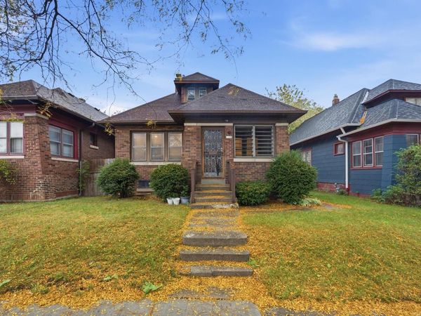 1128 W Capitol DRIVE, Milwaukee, WI 53206