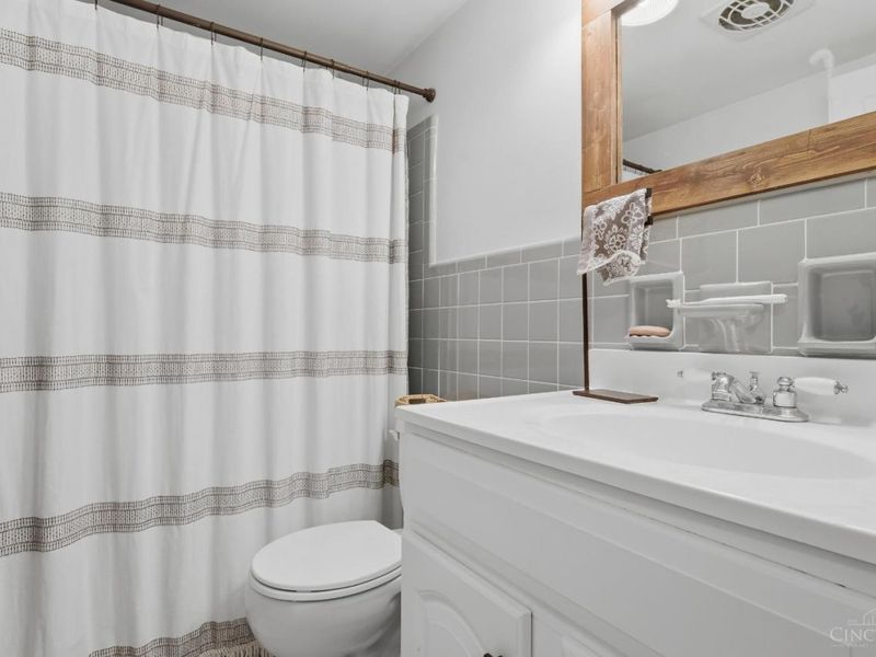 1614 Barnsdale Court, Anderson Township, OH 45230 Photo 13