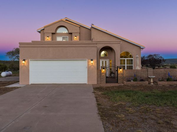708 Tierra Alegre Court, Tijeras, NM 87059