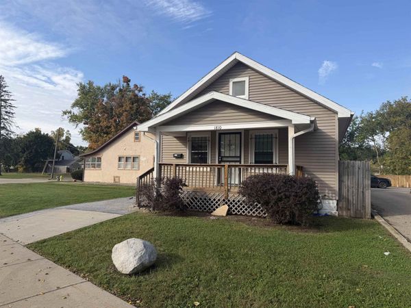 1810 N Main Street, ROCKFORD, IL 61101