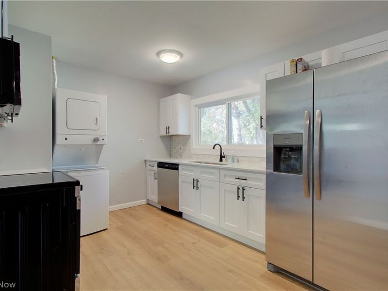 477 Linwood Drive, Alliance, OH 44601 Photo 10