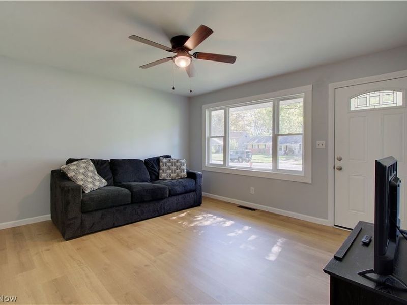 477 Linwood Drive, Alliance, OH 44601 Photo 8