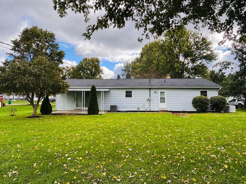 1381 Surrey Downs Road , Newark, OH 43055 Photo 2