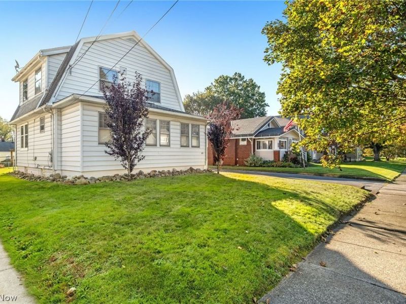 471 Sumatra Avenue, Akron, OH 44305 Photo 2