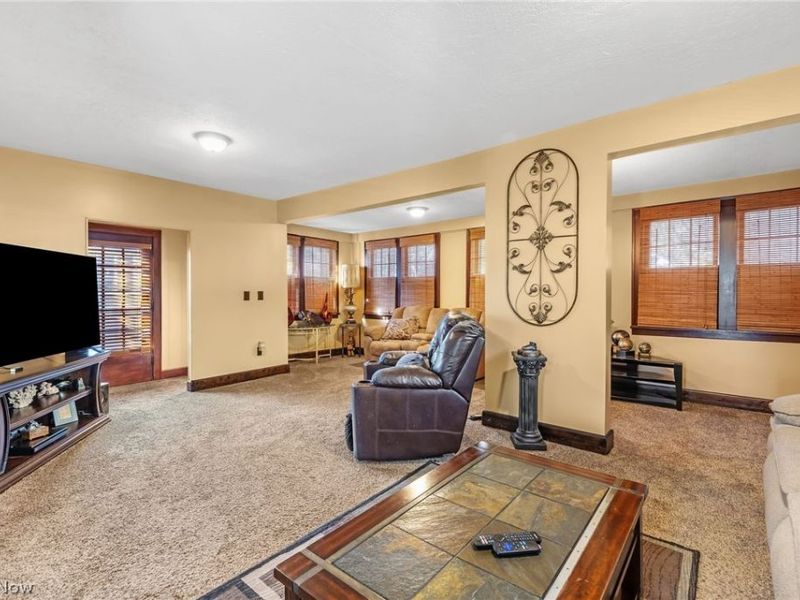 471 Sumatra Avenue, Akron, OH 44305 Photo 9