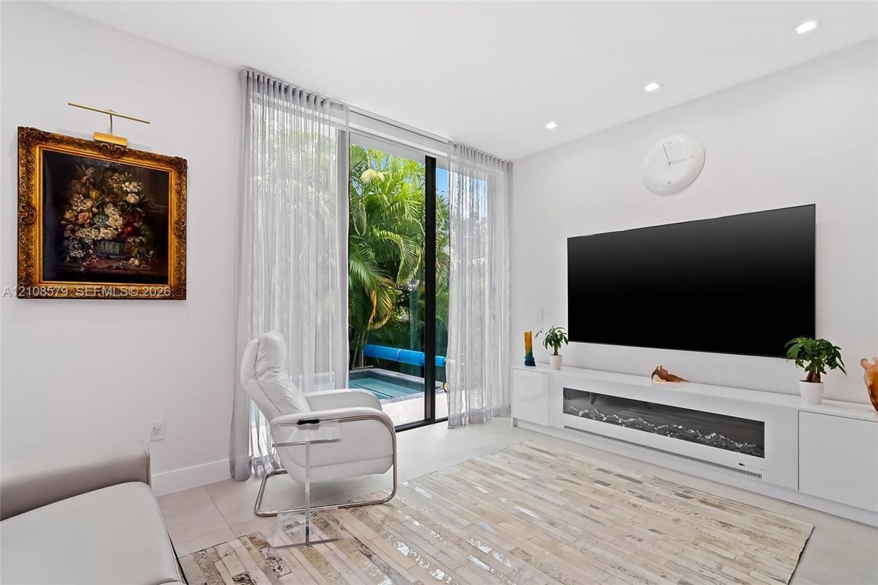 311 189th St, Sunny Isles Beach, FL 33160 Photo