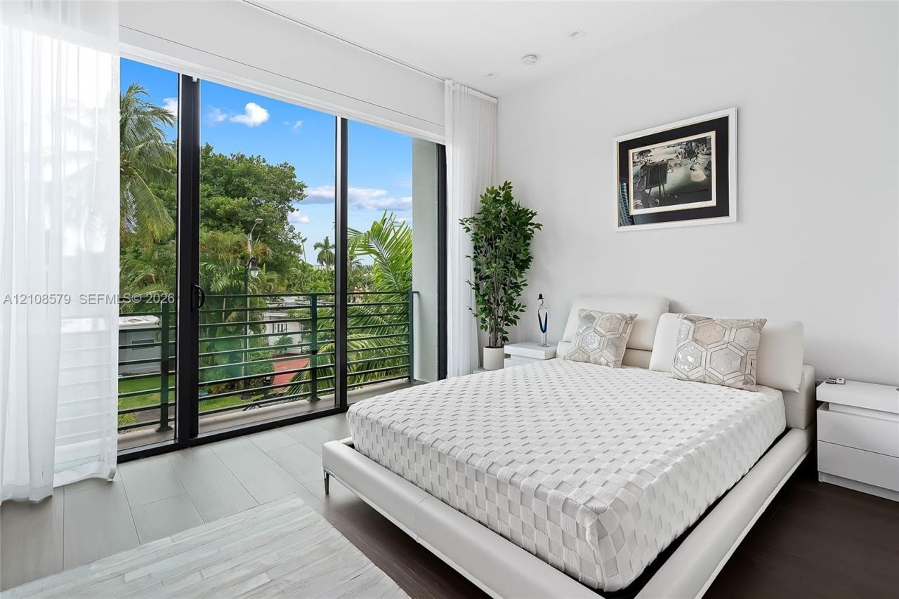 311 189th St, Sunny Isles Beach, FL 33160 Photo