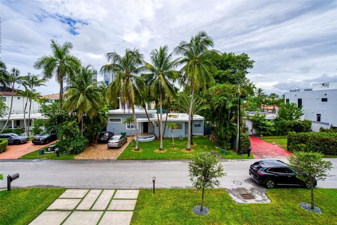 311 189th St, Sunny Isles Beach, FL 33160 Photo