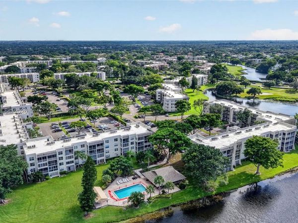 9470 Poinciana Pl , Unit 406, Davie, FL 33324