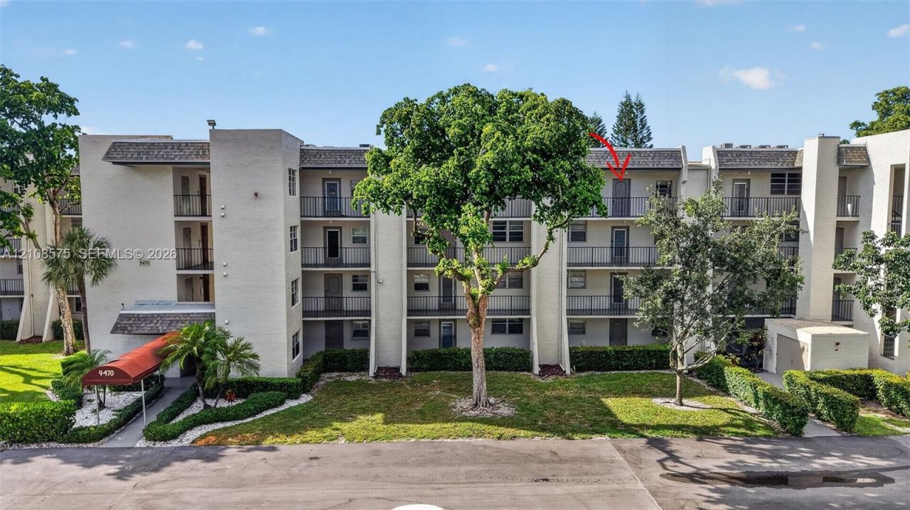 9470 Poinciana Pl , Unit 406, Davie, FL 33324 Photo