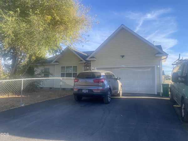 4422 Horal Avenue, Klamath Falls, OR 97603