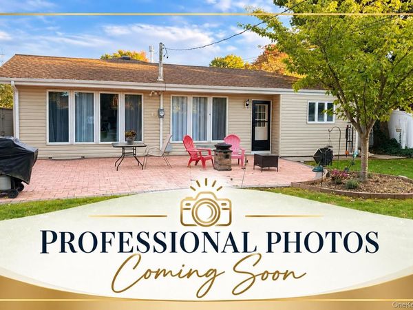 4 Primrose Avenue , Hicksville, NY 11801