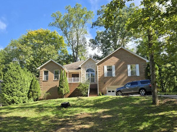 713 Jameswood Drive, Maryville, TN 37804