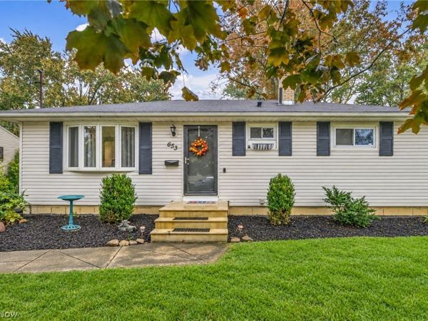653 Lucille Drive , Elyria, OH 44035