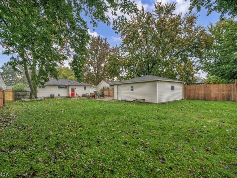 653 Lucille Drive, Elyria, OH 44035 Photo 40