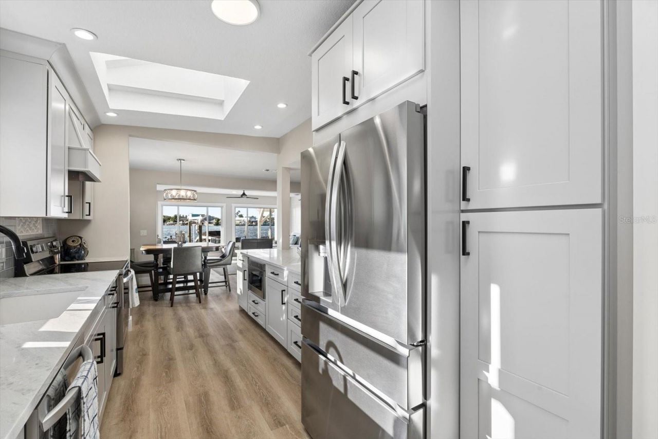 112 Wall Street, Redington Shores, FL 33708 Photo