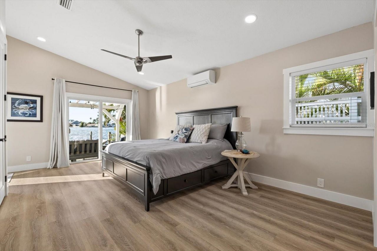 112 Wall Street, Redington Shores, FL 33708 Photo
