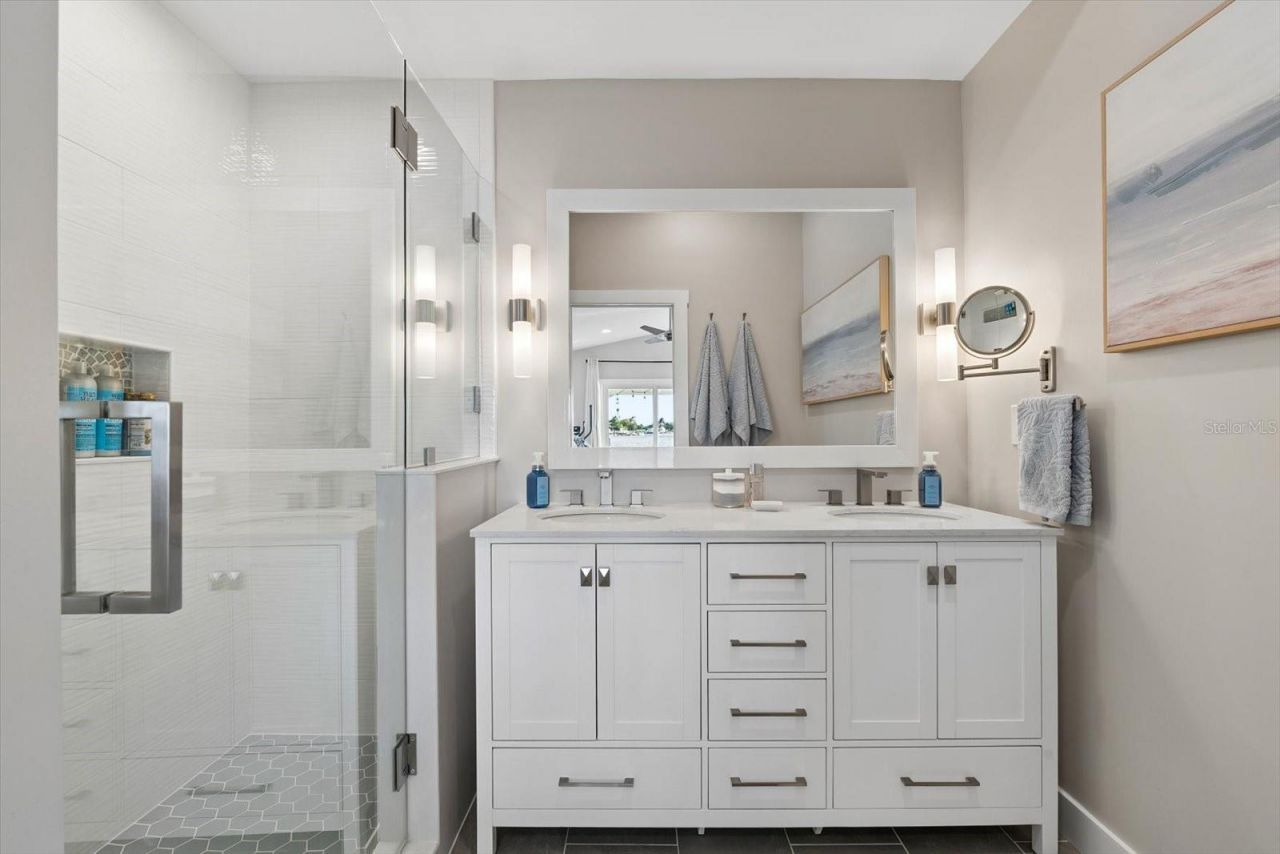 112 Wall Street, Redington Shores, FL 33708 Photo