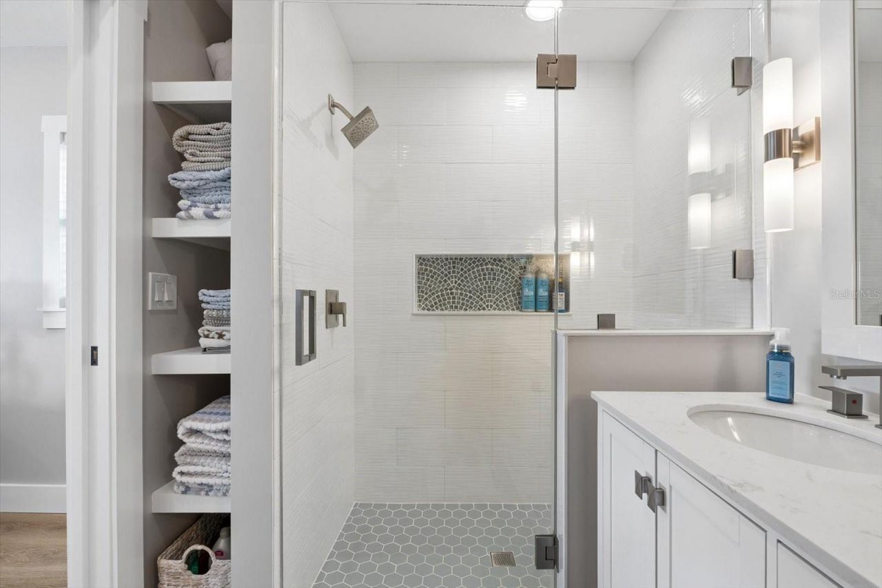 112 Wall Street, Redington Shores, FL 33708 Photo