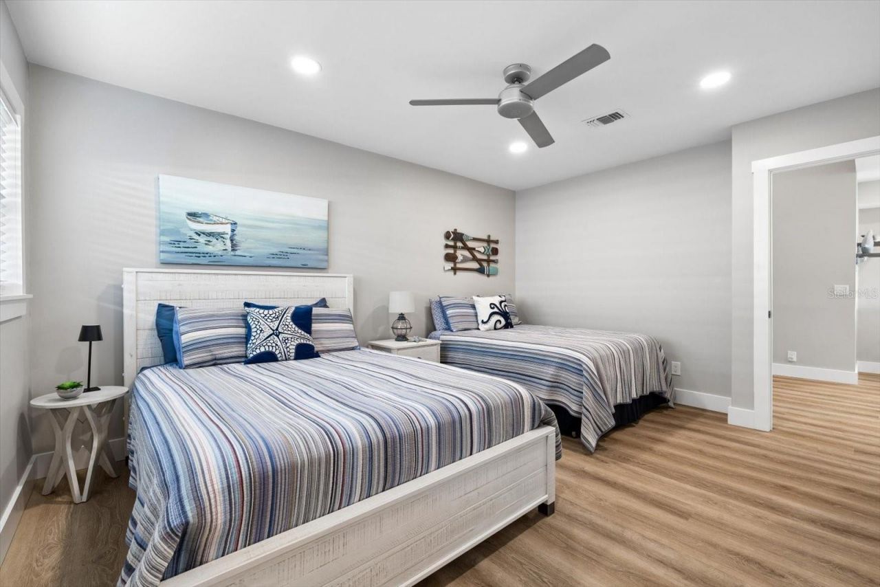 112 Wall Street, Redington Shores, FL 33708 Photo