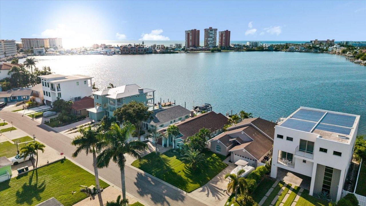 112 Wall Street, Redington Shores, FL 33708 Photo