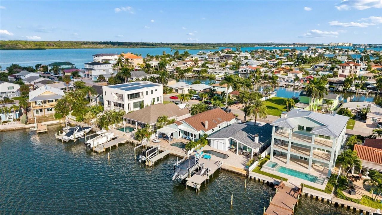 112 Wall Street, Redington Shores, FL 33708 Photo