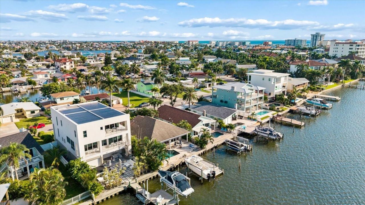 112 Wall Street, Redington Shores, FL 33708 Photo