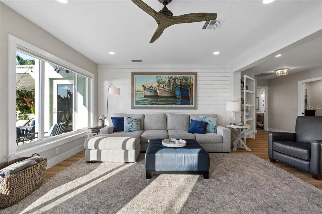 112 Wall Street, Redington Shores, FL 33708 Photo