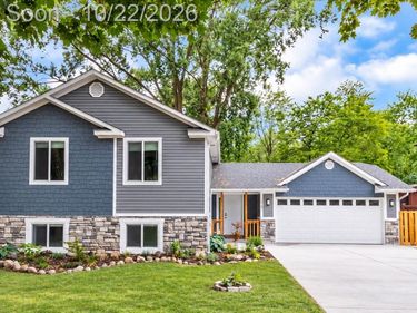 14200 Landings Way, Fenton Township, Mi 48430