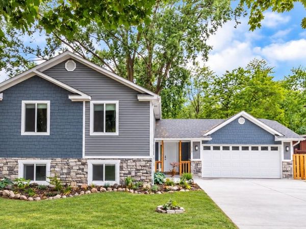14200 Landings Way, Fenton Township, Mi 48430