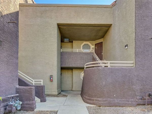 5072 RAINBOW Boulevard , Unit 203, Las Vegas, NV 89118
