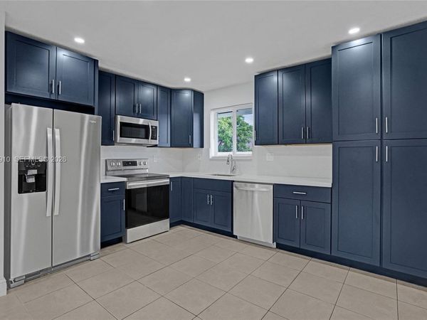 Hallandale Beach, FL 33009