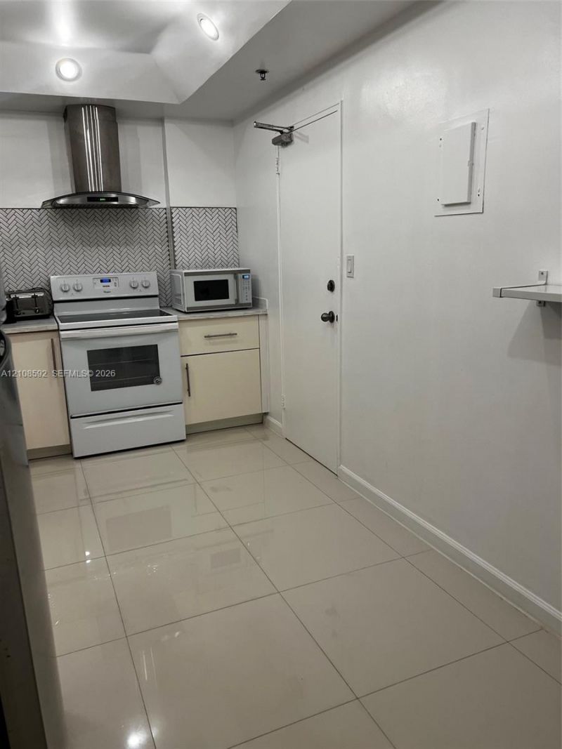 10185 Collins Ave , Unit 515, Bal Harbour, FL 33154 Photo